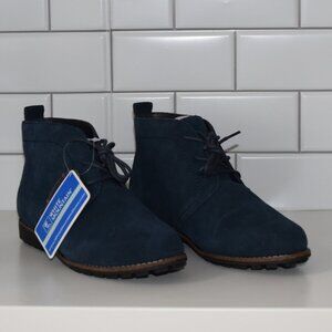 White Mountain Suede Booties/Ankle Boots Blue WIDE Size 7
